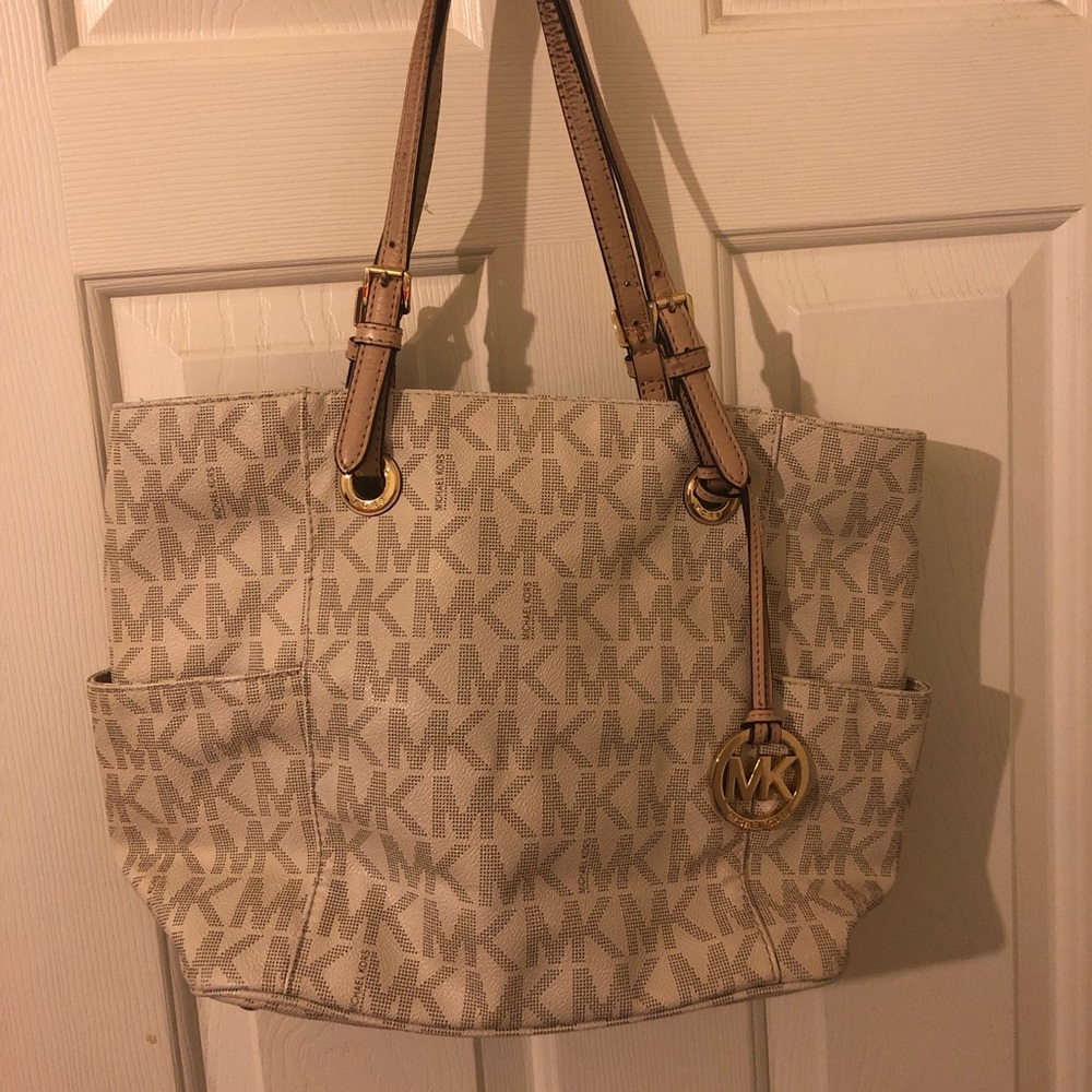 Michael Kors purse